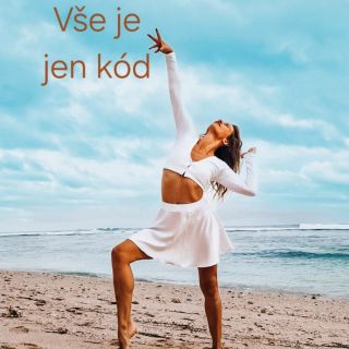 Vše je jen kód? Pamatujete si na tu scénu v Matrixu? Ty zelené běžící kódy na černém pozadí? Nevypadá to přesně tak, ale...